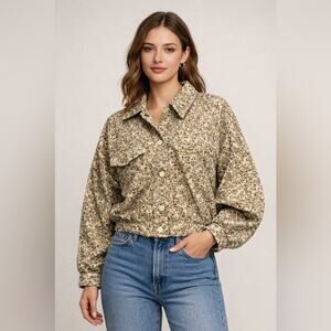 Solitaire Size L Neutral Tan Floral Embroidered Snap Front Cropped Jacket Top